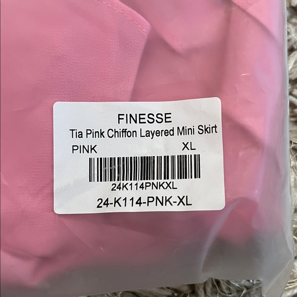 Finesse Tia Pink Chiffon Layered Mini Skirt - Picture 9 of 9